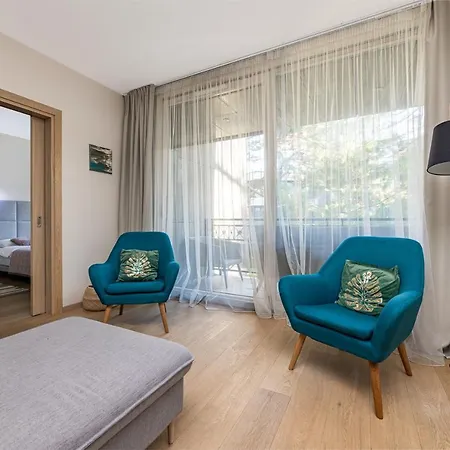 Apartment Birutes Alley 43, By Cohost